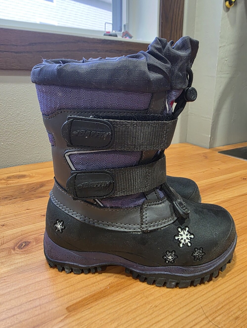 Baffin Kids Winter Boots Size 10